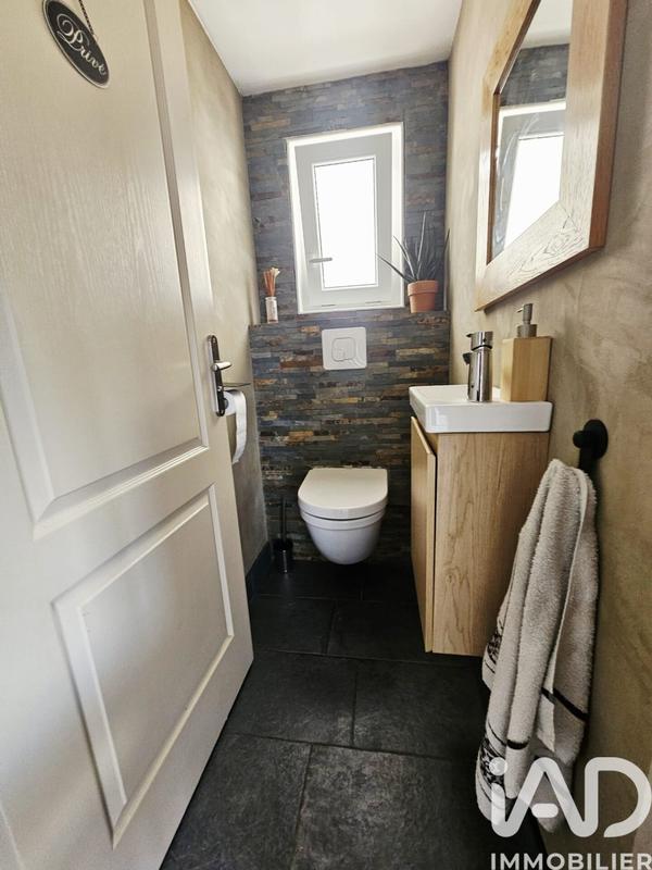 Maison - 95 m² - 5 pièces