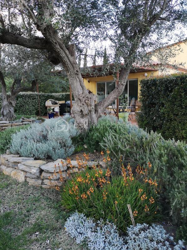 Villa - 202 m² - 9 pièces