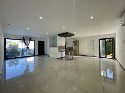 Maison - 118 m² - 4 pièces