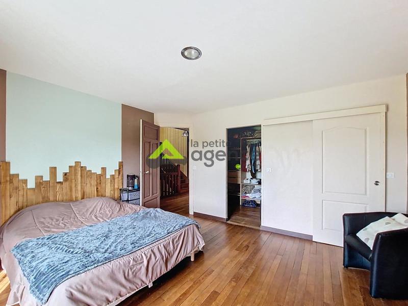 Maison - 170 m² - 8 pièces