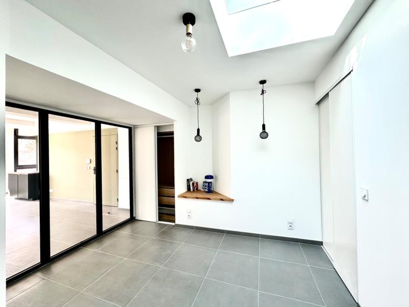 Appartement - 98 m² - 4 pièces