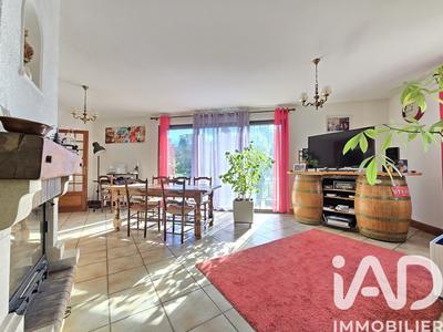 Maison - 212 m² - 8 pièces
