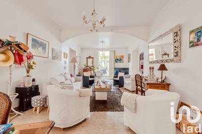 Maison - 366 m² - 26 pièces