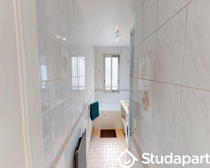 Chambre - 80 m² - 1 pièce