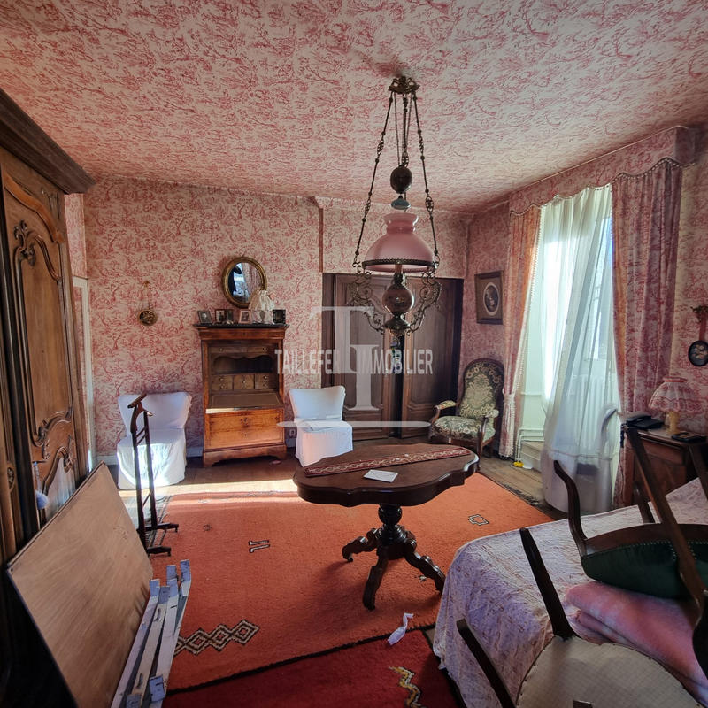 Maison ancienne - 180 m² - 7 pièces