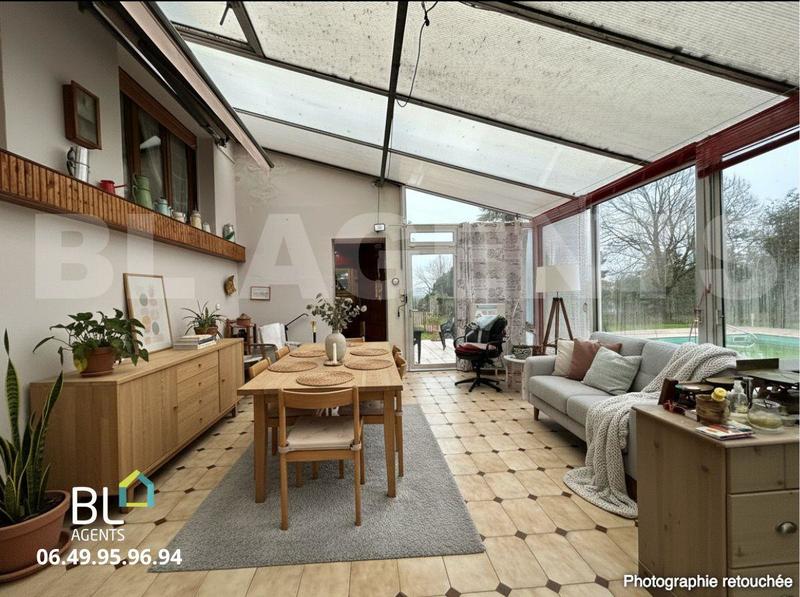 Maison traditionnelle - 226 m² - 7 pièces