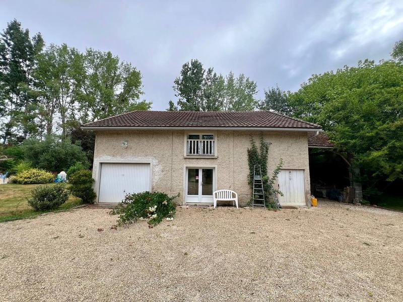 Maison traditionnelle - 286 m² - 13 pièces