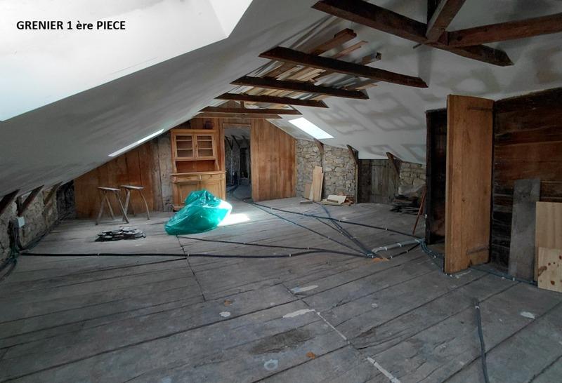 Maison - 220 m² - 8 pièces