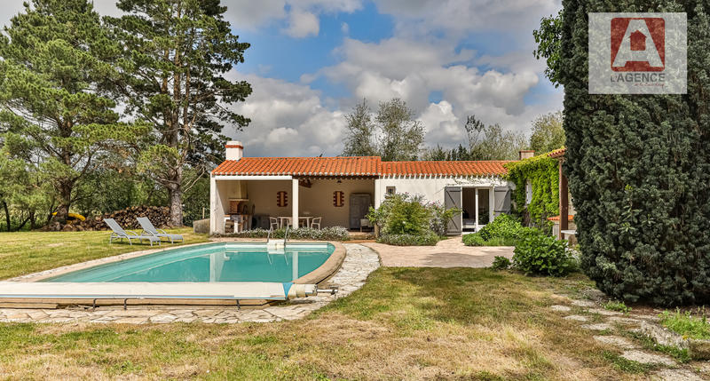 Maison - 198 m² - 7 pièces