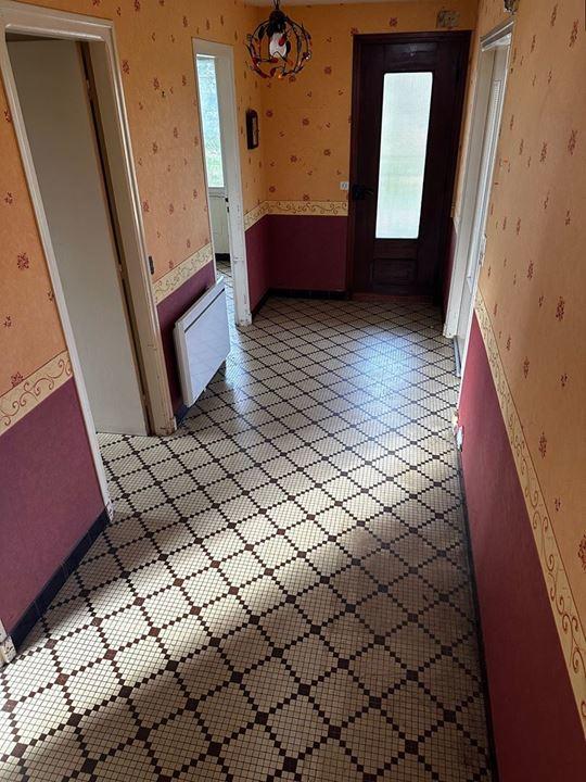 Maison traditionnelle - 120 m² - 10 pièces