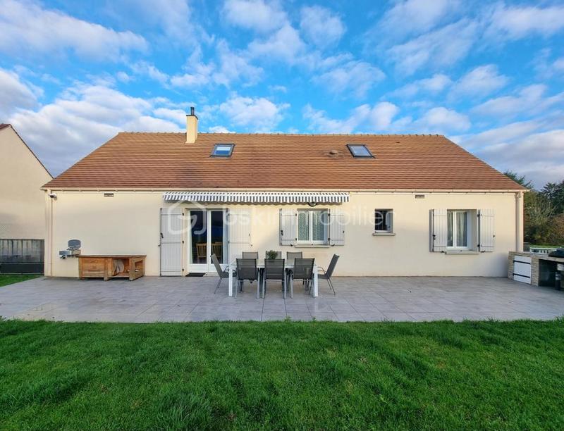 Maison traditionnelle - 120 m² - 5 pièces