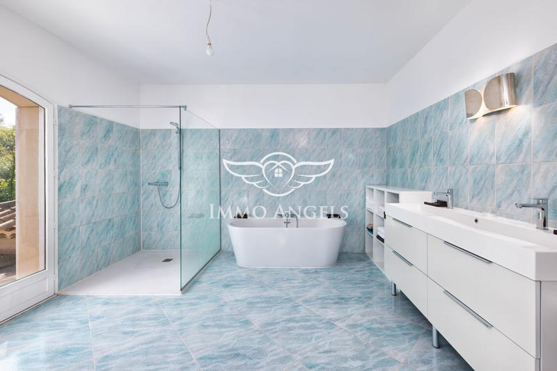 Bastide - 310 m² - 7 pièces