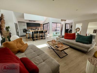 Maison de ville - 174 m² - 5 pièces