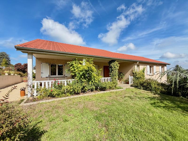 Maison - 208 m² - 8 pièces