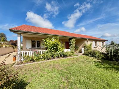 Maison - 208 m² - 8 pièces