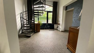 Maison - 275 m² - 8 pièces