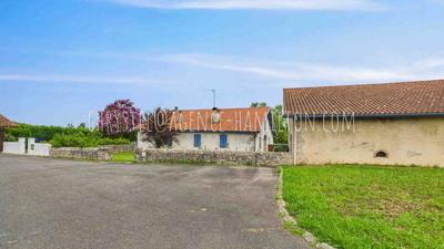 Maison - 559 m² - 15 pièces