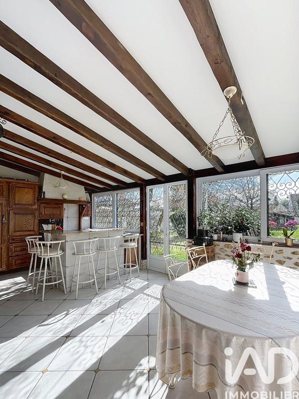 Maison - 235 m² - 7 pièces