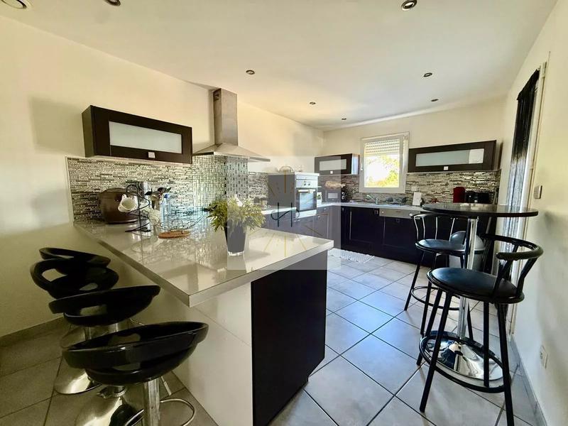 Maison - 128 m² - 5 pièces