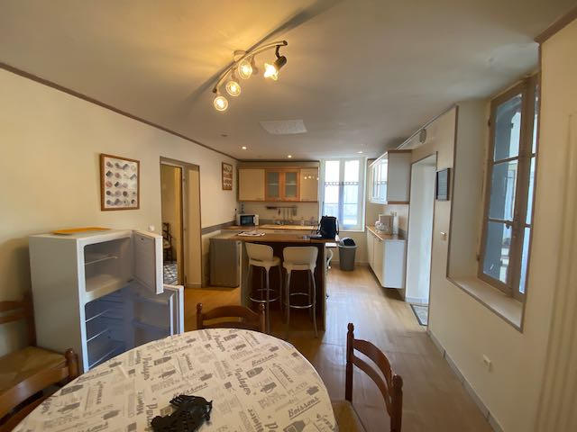 Maison - 180 m² - 8 pièces