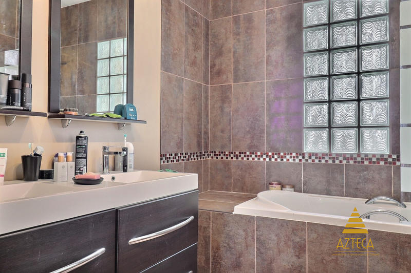 Maison - 125 m² - 5 pièces