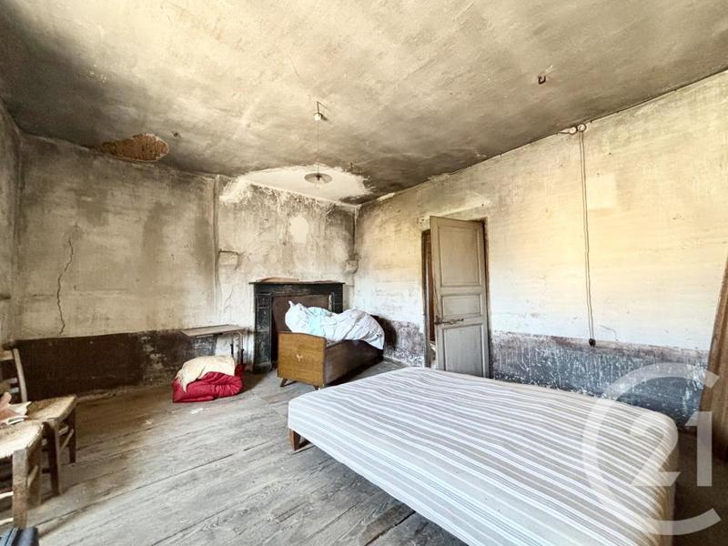 Maison de village - 236 m² - 5 pièces