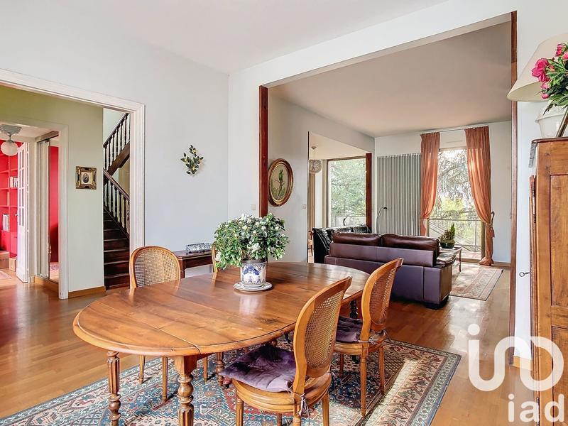 Maison - 260 m² - 10 pièces