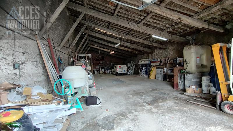 Remise - 230 m²
