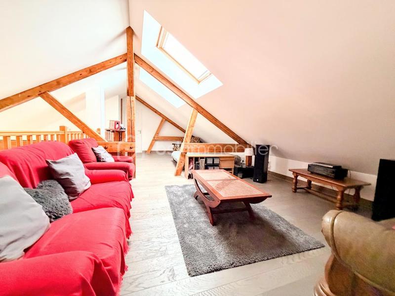 Maison - 289 m² - 12 pièces