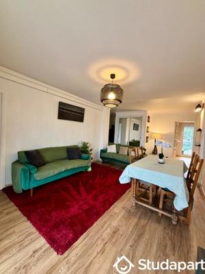 Chambre - 9 m² - 1 pièce