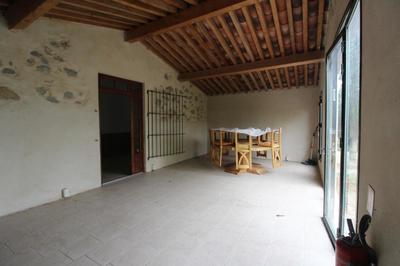 Propriété - 304 m² - 9 pièces