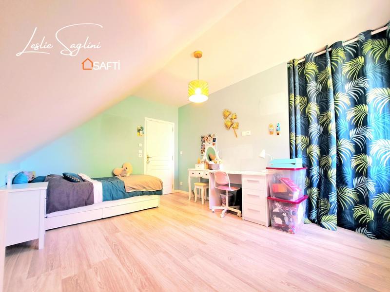 Maison - 177 m² - 8 pièces