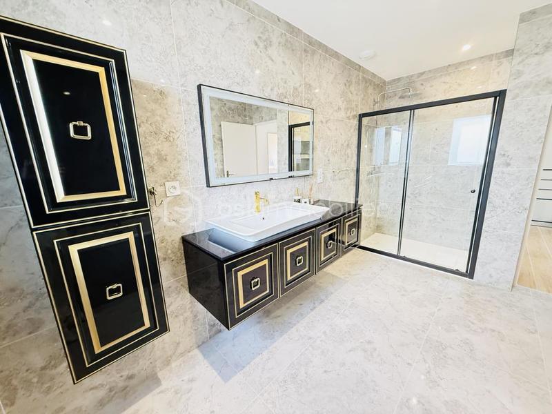 Maison - 172 m² - 6 pièces