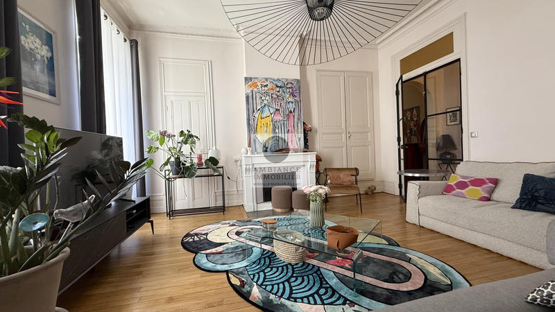 Appartement - 159 m² - 5 pièces