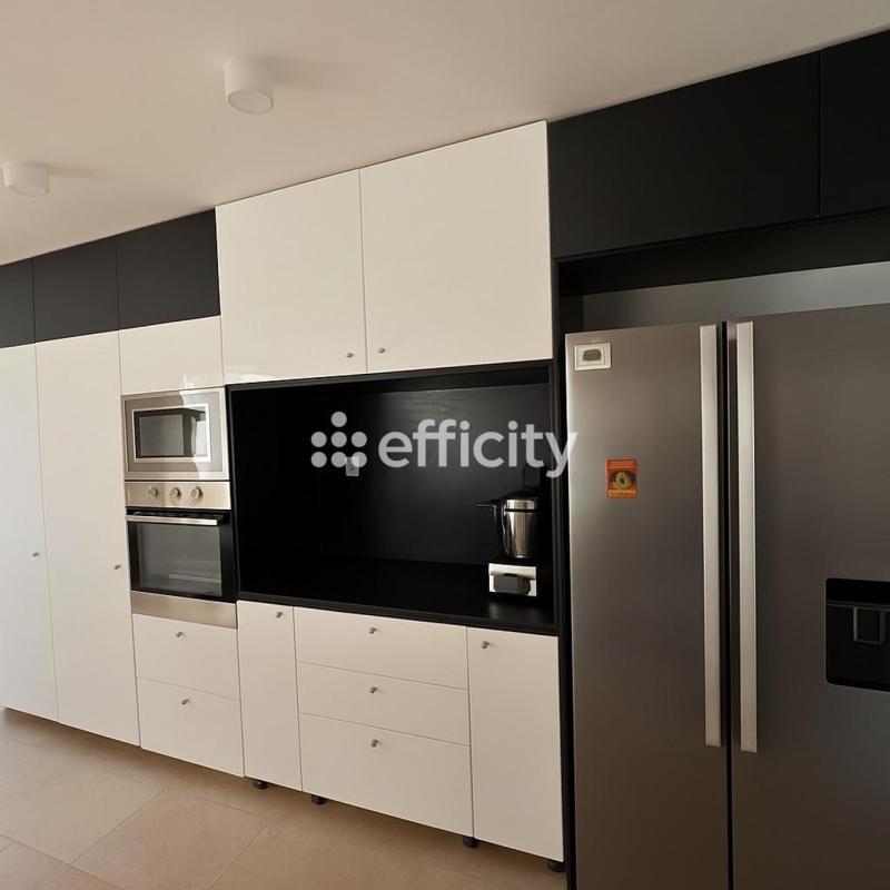 Maison - 101 m² - 5 pièces