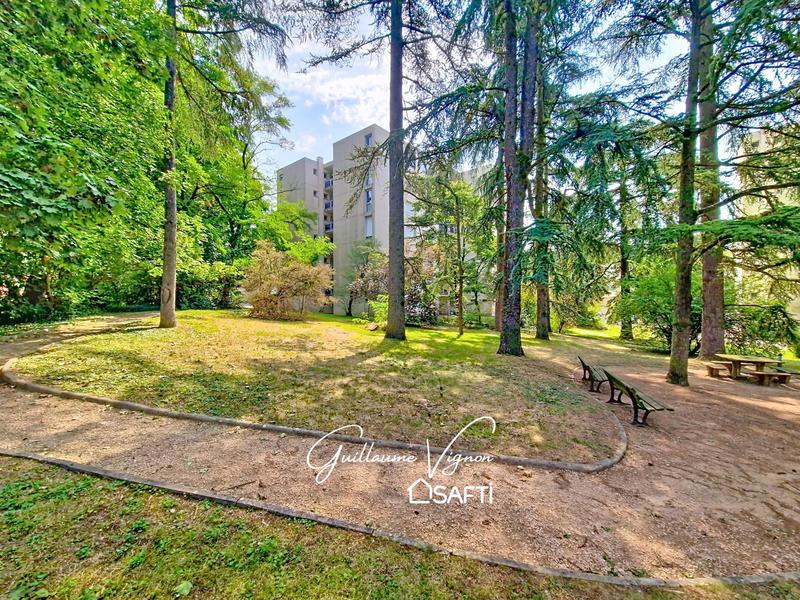 Appartement - 81 m² - 3 pièces