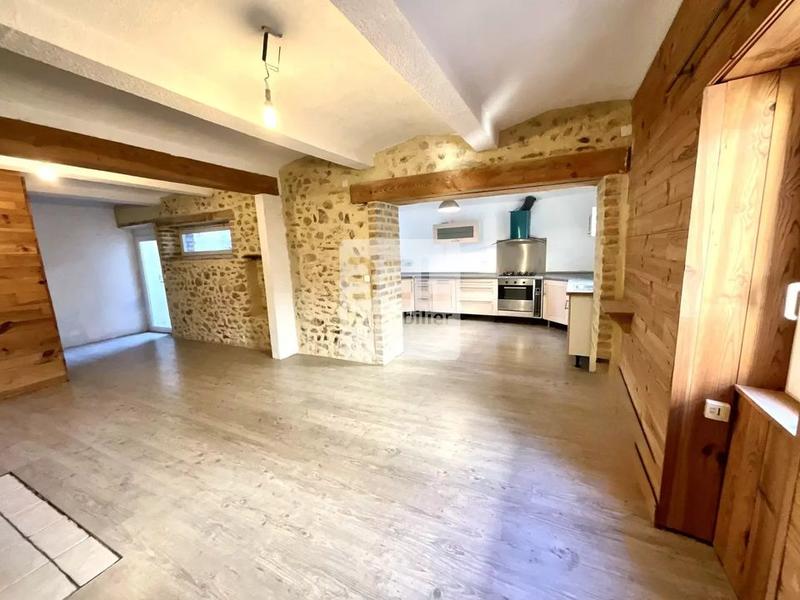 Maison de village - 80 m² - 4 pièces