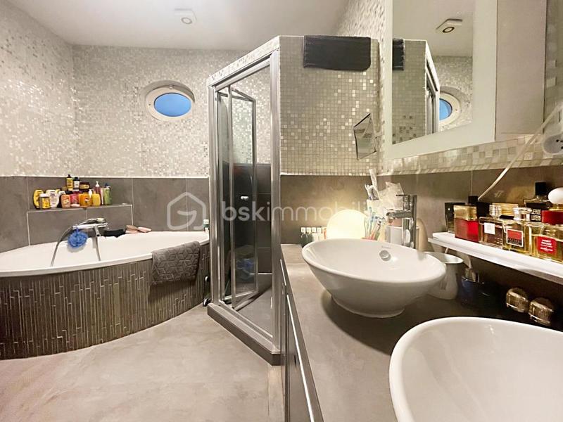 Appartement - 158 m² - 5 pièces