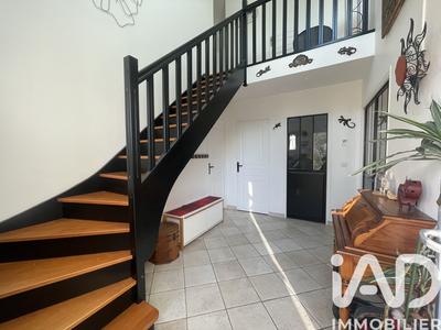 Maison - 158 m² - 8 pièces