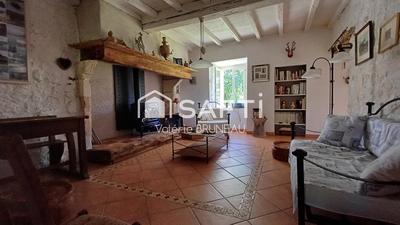 Maison - 390 m² - 13 pièces