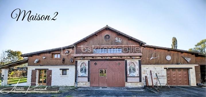 Demeure - 299 m² - 10 pièces