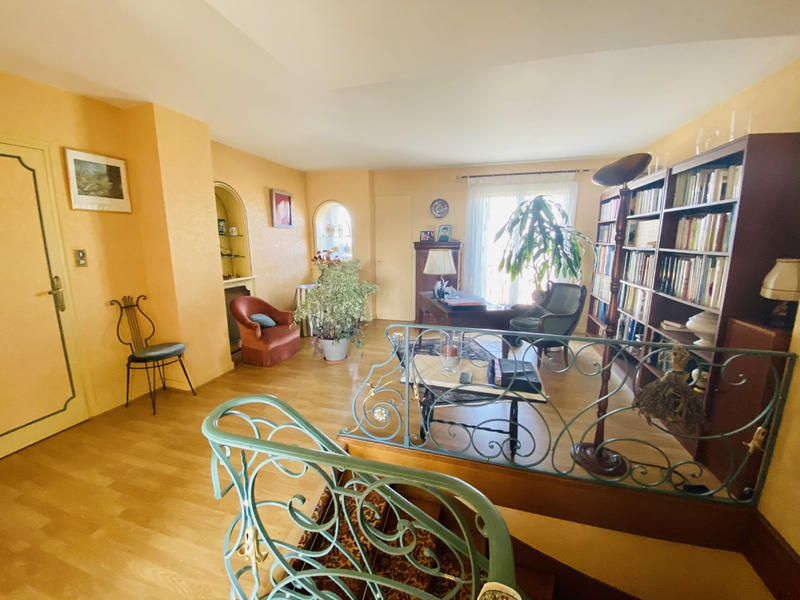 Appartement - 168 m² - 6 pièces