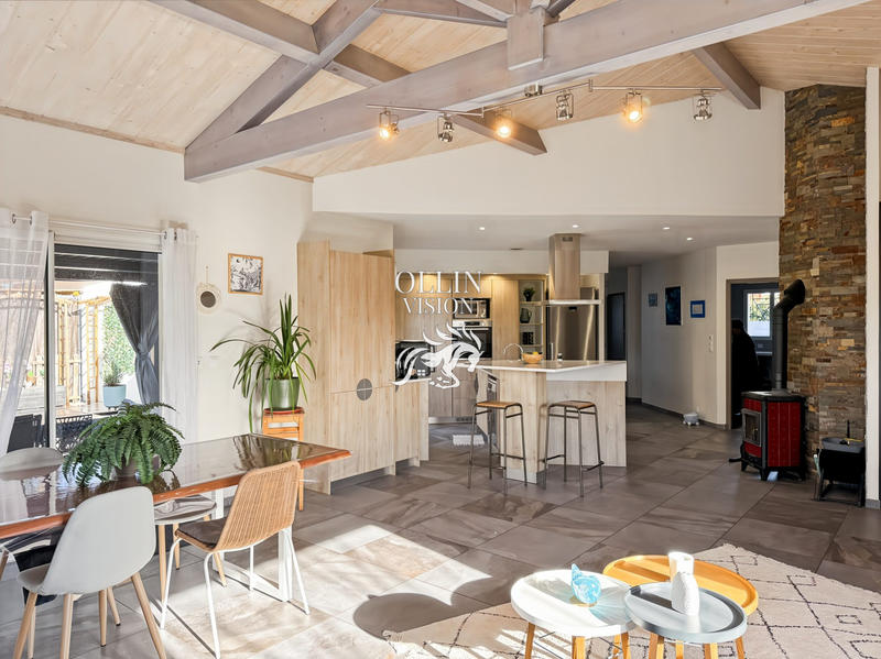 Villa - 168 m² - 8 pièces