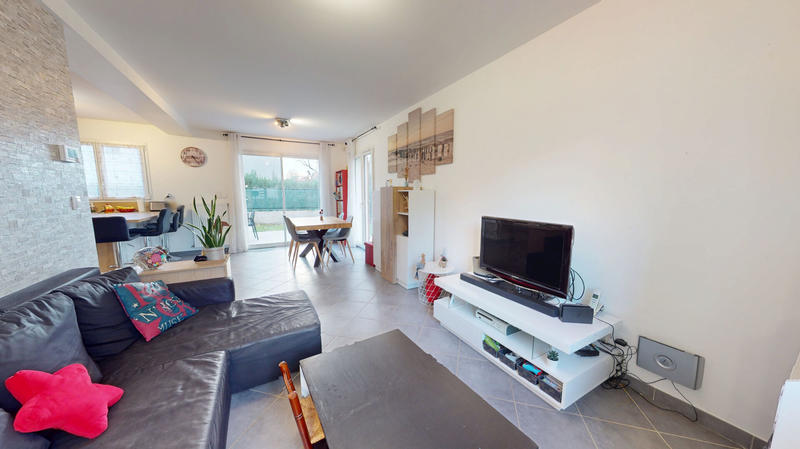 Maison - 90 m² - 5 pièces