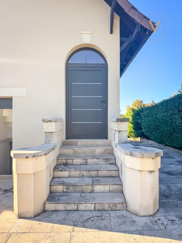 Maison - 90 m² - 6 pièces