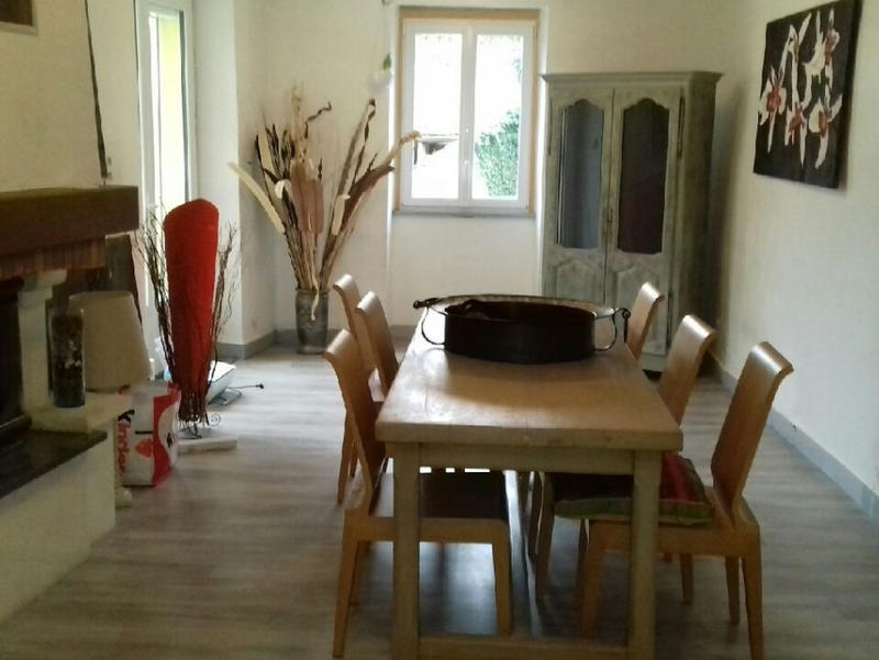 Maison - 256 m² - 9 pièces