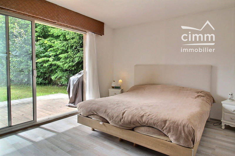 Villa - 363 m² - 6 pièces