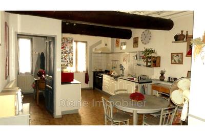 Maison - 224 m² - 8 pièces