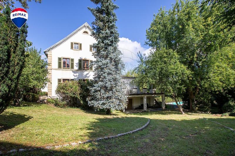 Demeure - 287 m² - 7 pièces