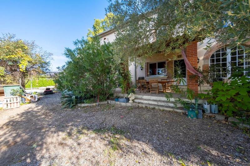 Maison - 253 m² - 7 pièces